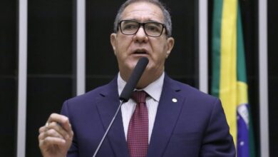 Foto de Projeto libera funcionamento de comércio aos domingos e feriados – Notícias