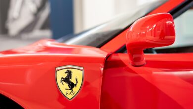 Foto de Ferrari decepciona com novo guidance; ação tomba 13% em Milão