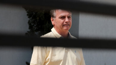 Foto de Bolsonaro continua preso após audiência de custódia