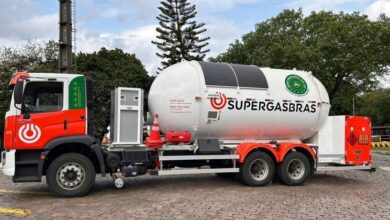 Foto de Supergasbras testa caminhão com bomba de GLP sustentável movida a energia solar em parceria com a EGSA