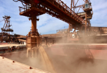 Foto de Selic em 15%, tarifaço e recorde na Bolsa marcam o ano na economia