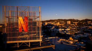 Foto de Como a Netflix superou a Paramount e a Comcast na compra da Warner por US$ 72 bilhões