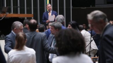Foto de Câmara aprova projeto que reduz benefícios fiscais federais e aumenta tributação de bets e fintechs – Notícias