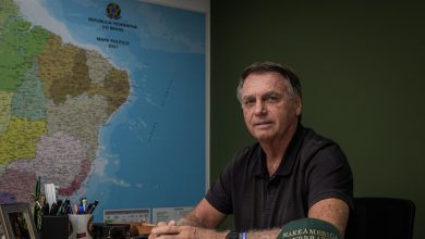Foto de Jair Bolsonaro é internado em hospital para se submeter a uma cirurgia no ombro